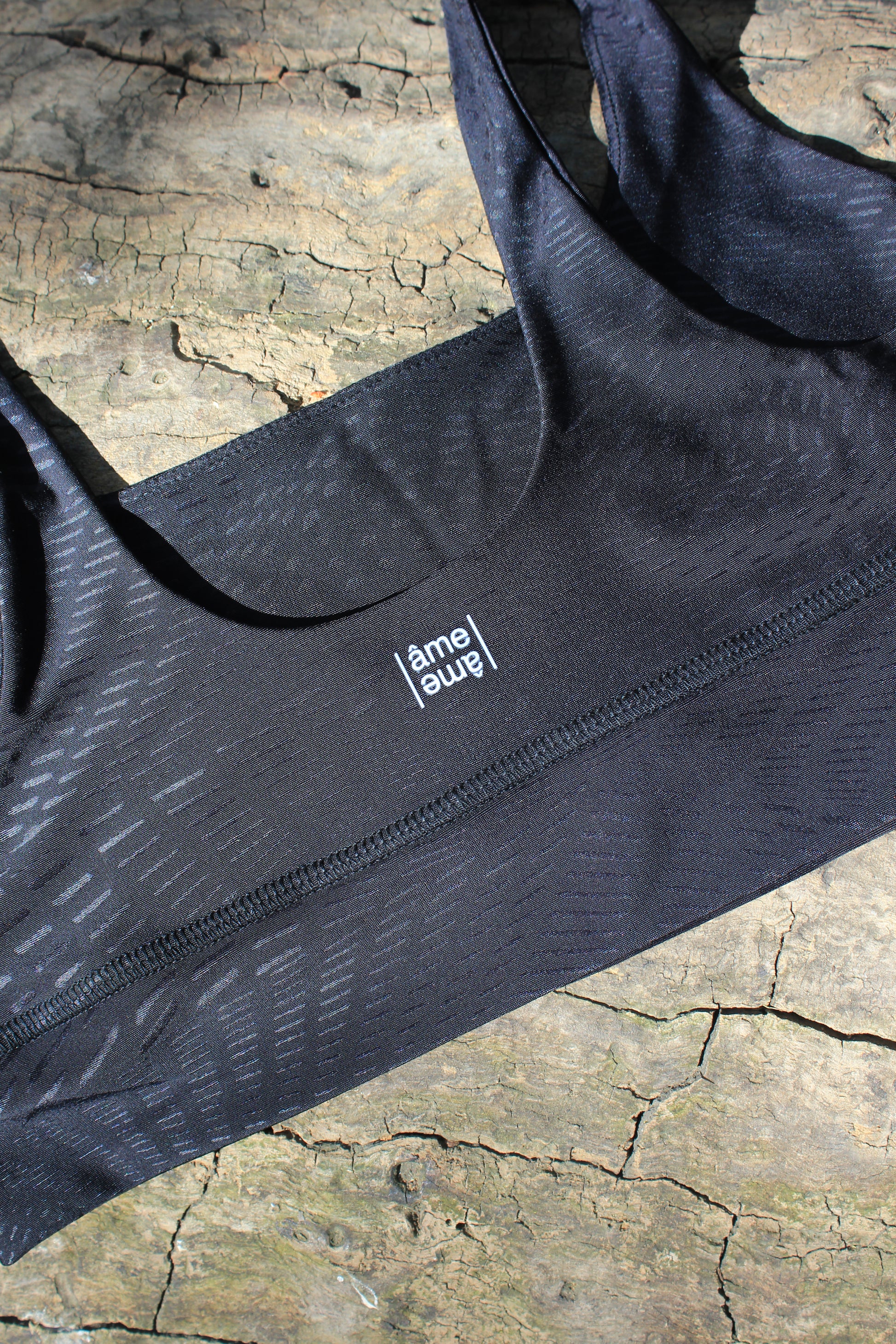 âme âme Activewear: Essential Sports Bra Negro Estampado/Black Print Back View Close Up